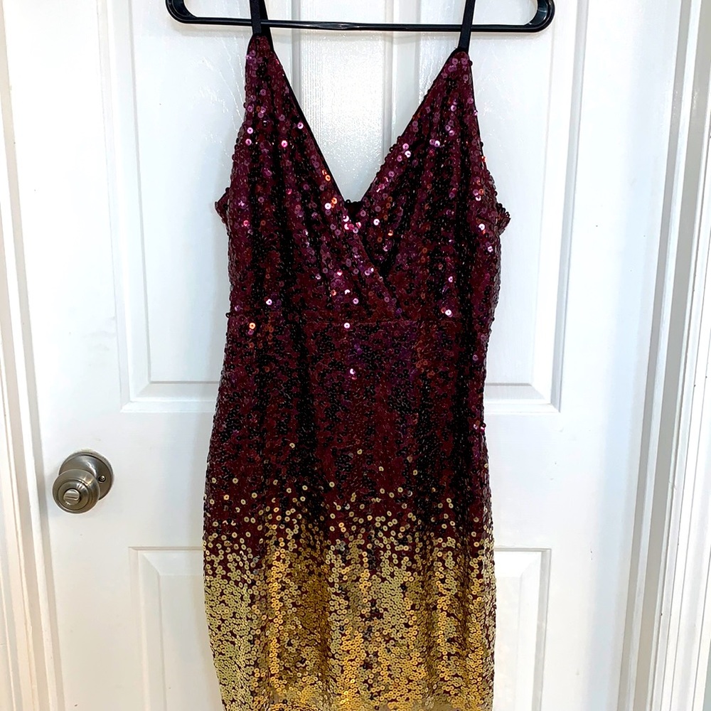 ♥️Venus♥️ SALE Before going to Goodwill. never worn!   sequin cocktail dress